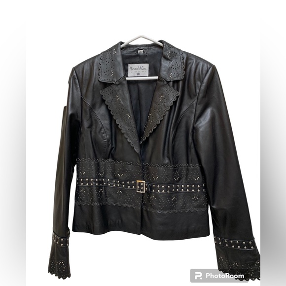 Pamela McCoy black leather jacket with studs and buckles in size M - Picture 2 of 9